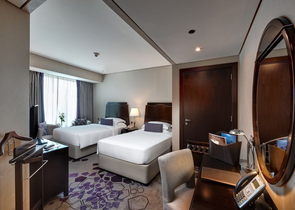rooms-club-room