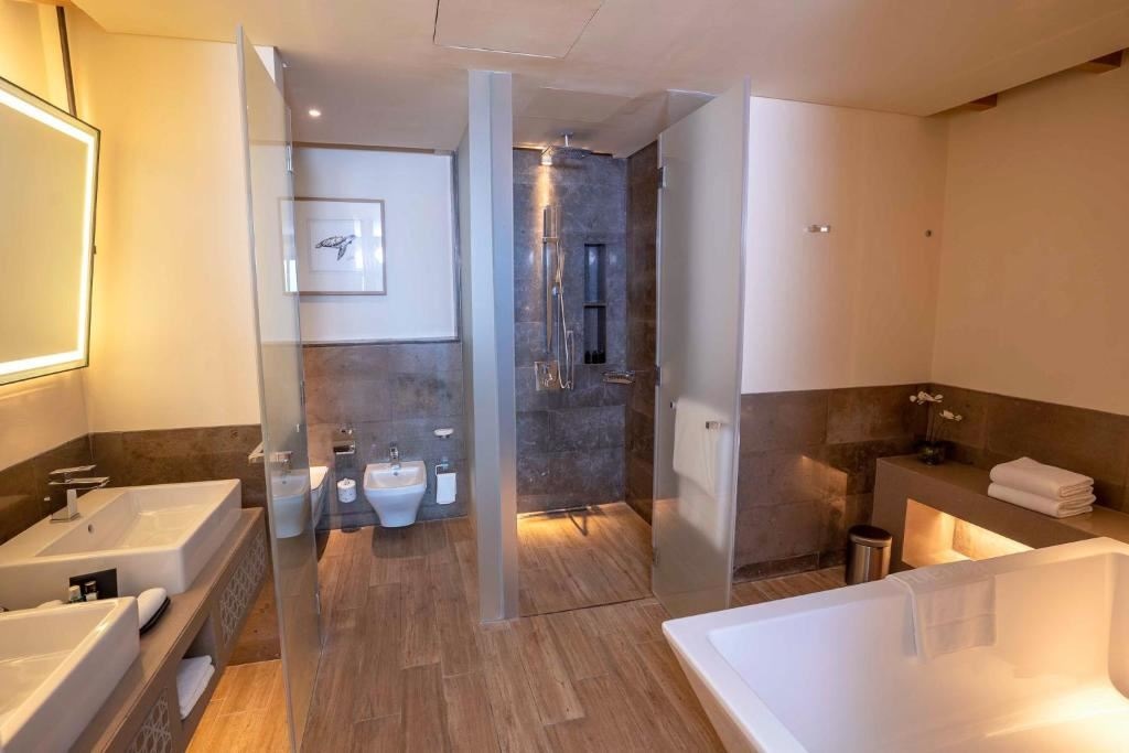 rooms-two-bedroom-sea-view-suite