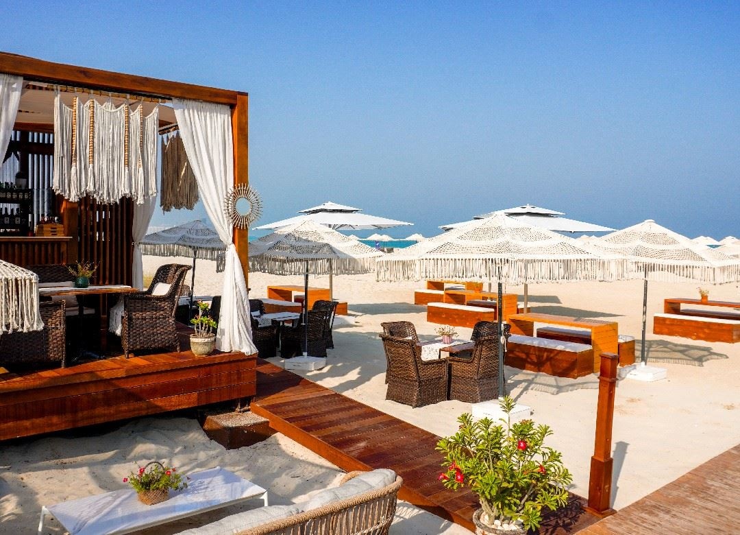 bars-ame-beach-bar