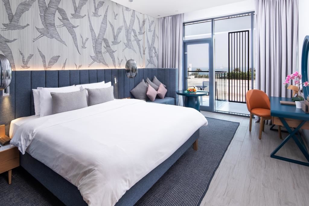 rooms-deluxe-room