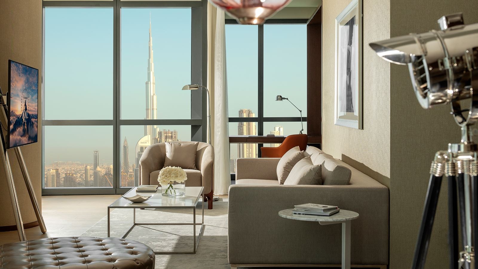 rooms-premiere-suite-with-panoramic-view