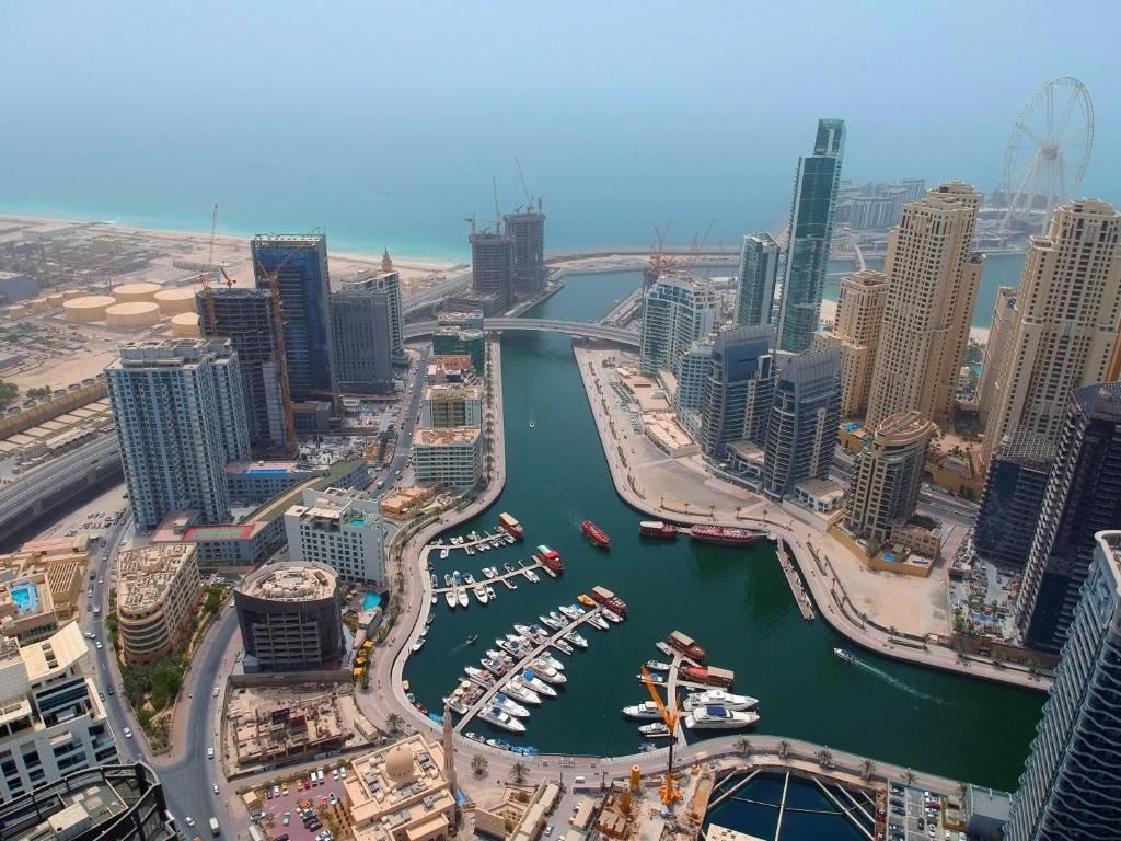 rooms-deluxe-room-marina-view-king