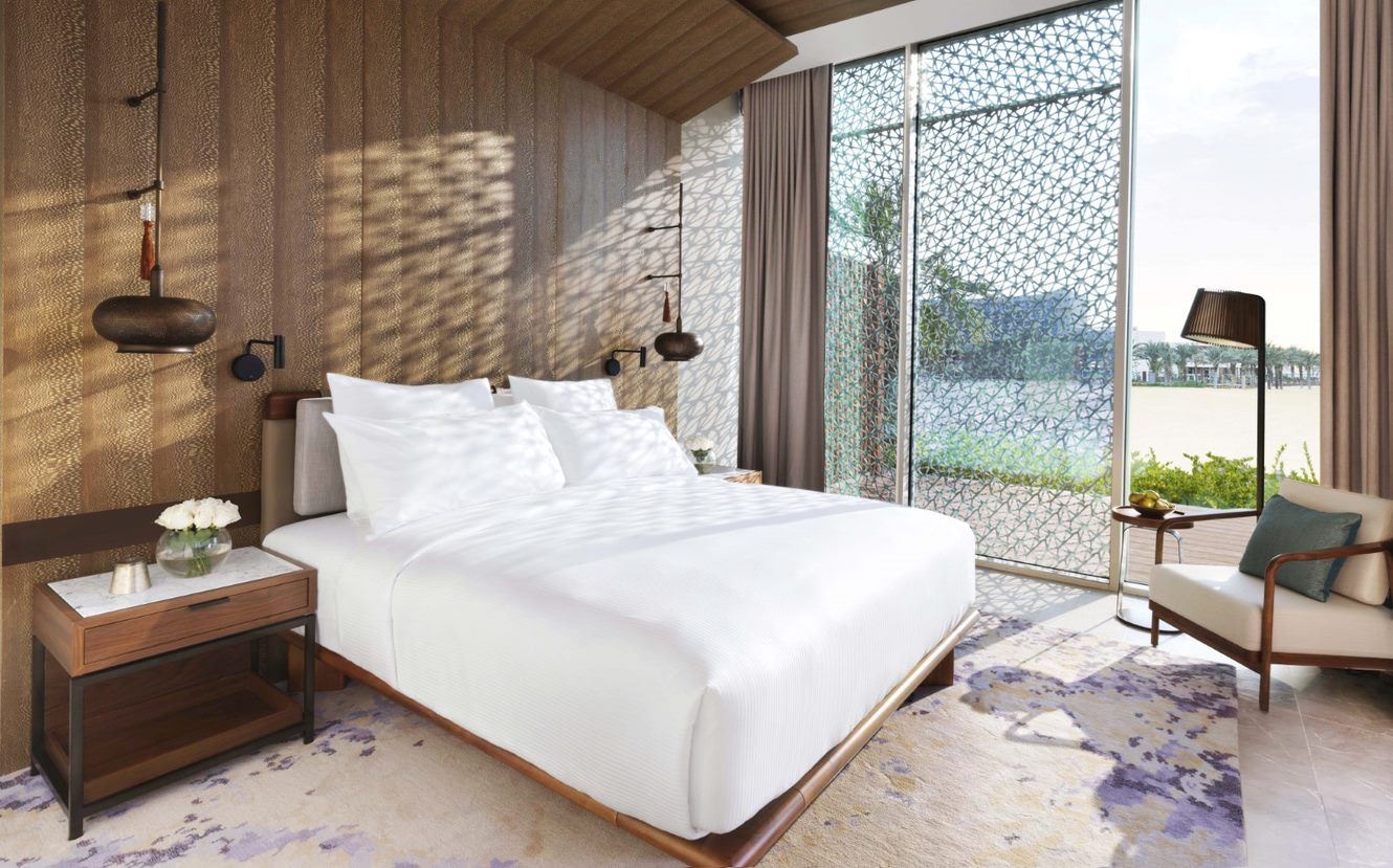 rooms-beachfront-private-pool-club-villa