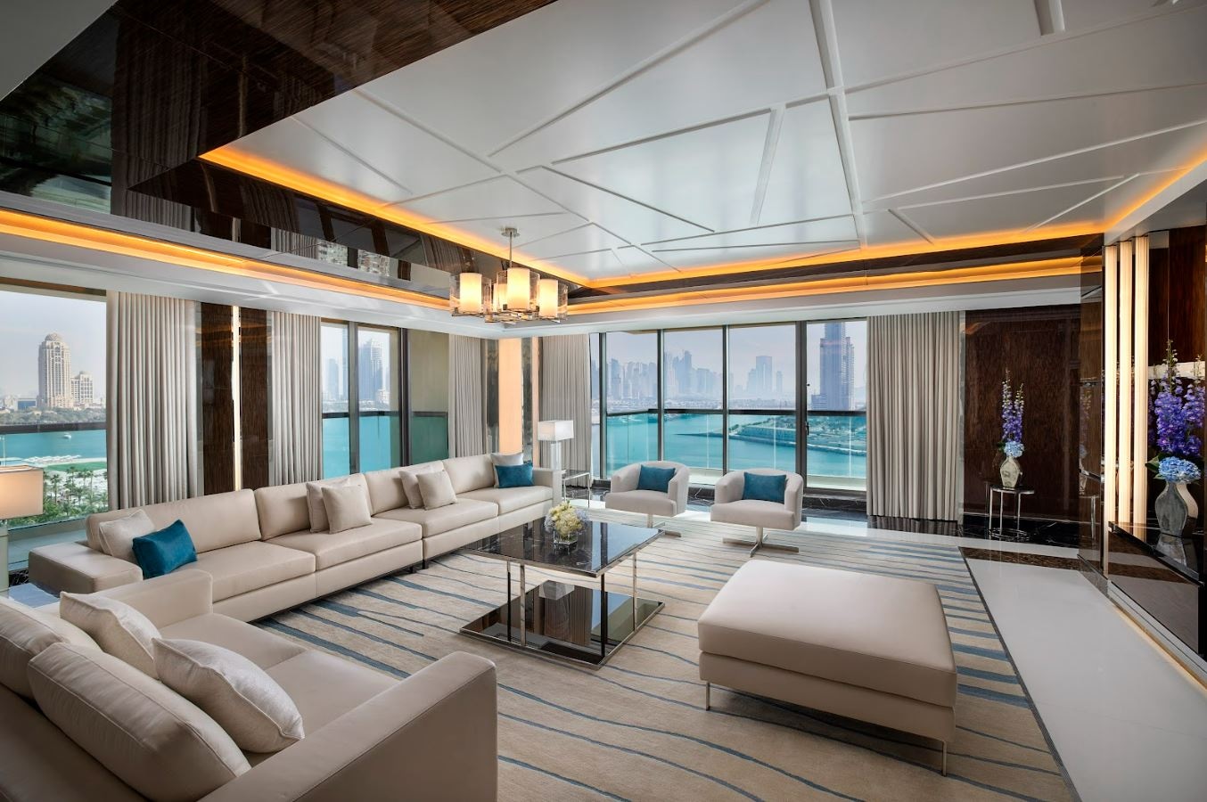rooms-royal-suite-with-sea-view