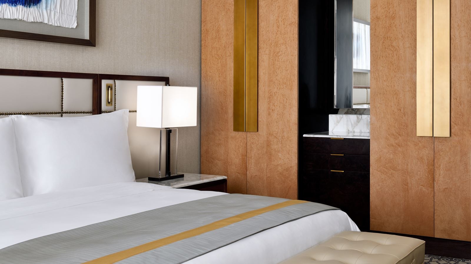 rooms-superior-room