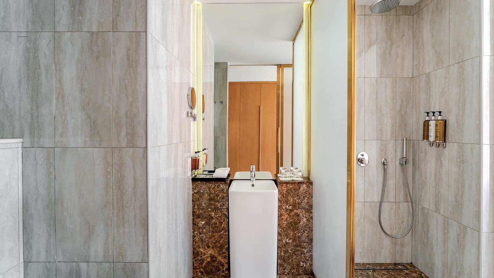 rooms-monaco-suite