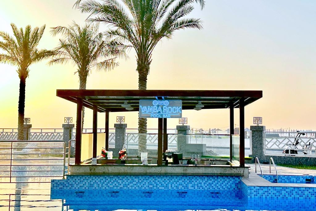bars-yamba-rock--pool-bar