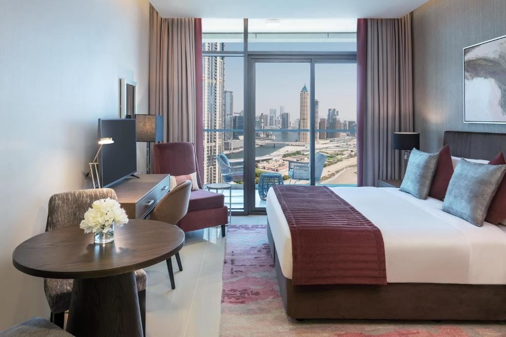 rooms-studio-panorama-view