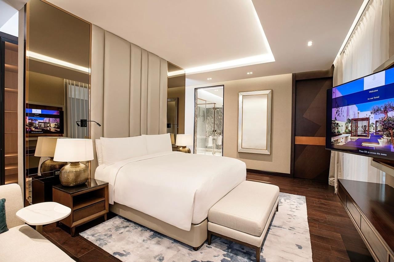 rooms-the-luxe-villa--three-bedroom