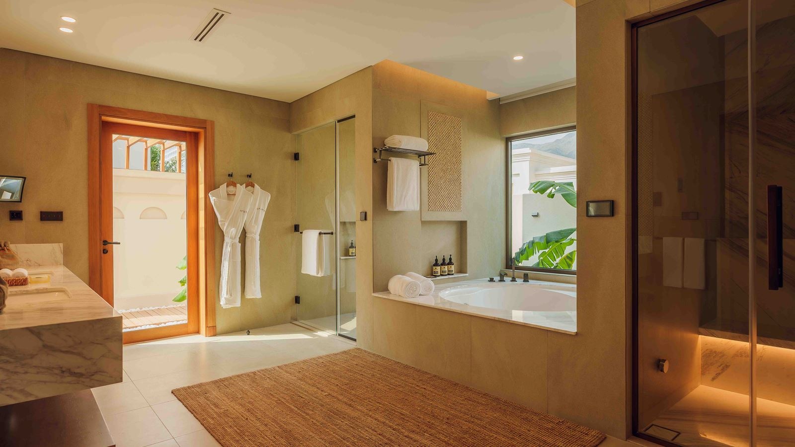 rooms-one-bedroom-beach-pool-villa-ocean-view