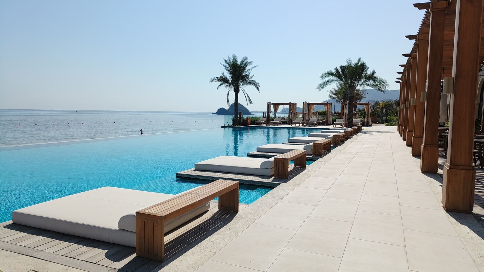 pools-outdoor-pool