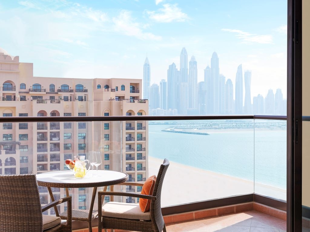 rooms-fairmont-heritage-partial-palm-sea-view-room-queen