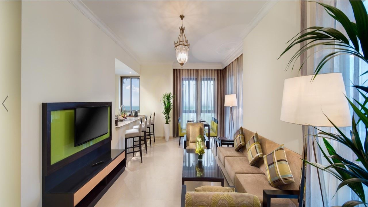 rooms-one-bedroom-suite-city-view