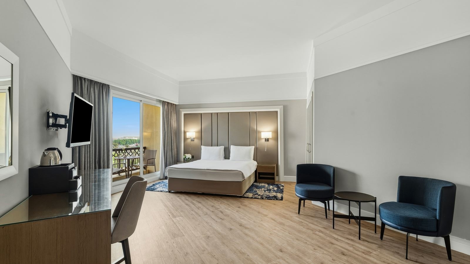 rooms-interconnecting-family-suite-garden