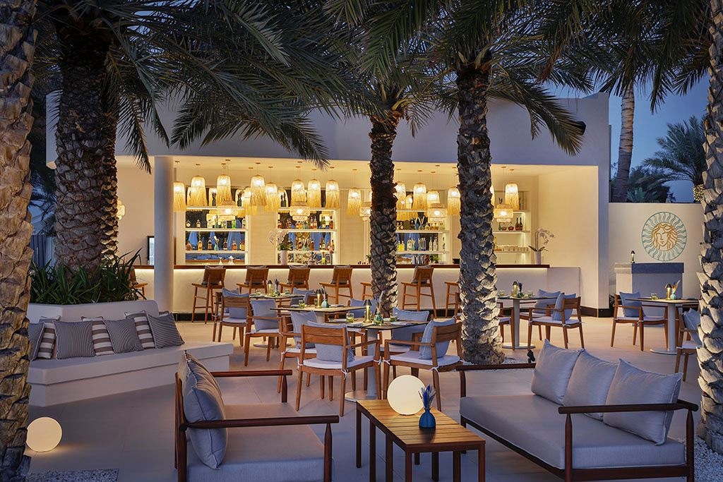 restaurants-sunset-beach-lounge