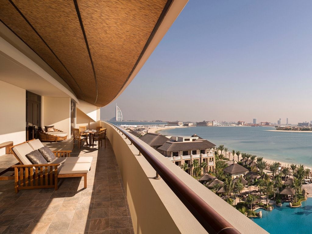 rooms-palm-suite