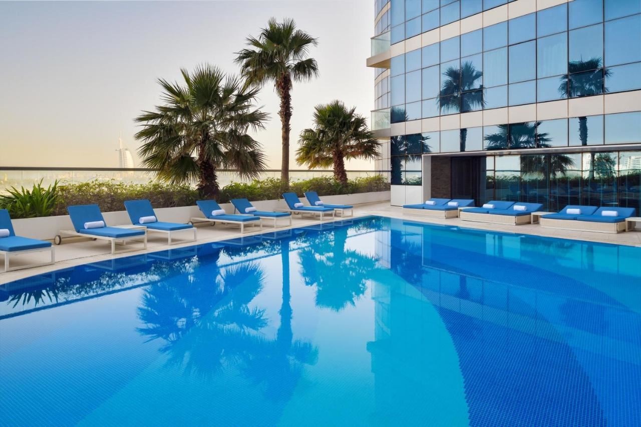 pools-outdoor-pool