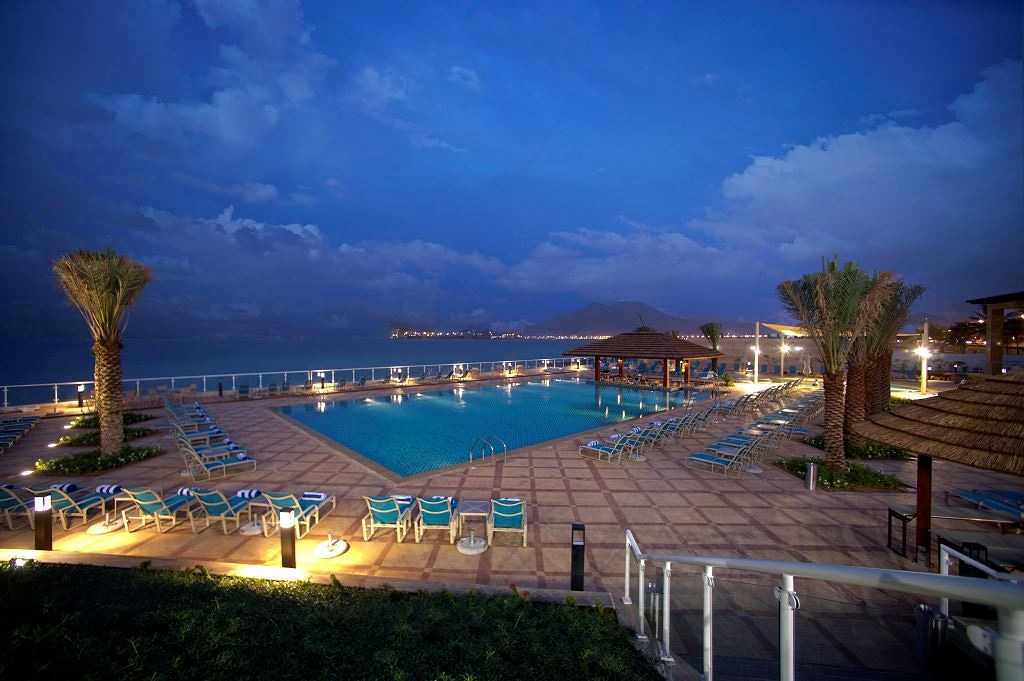 pools-outdoor-pool