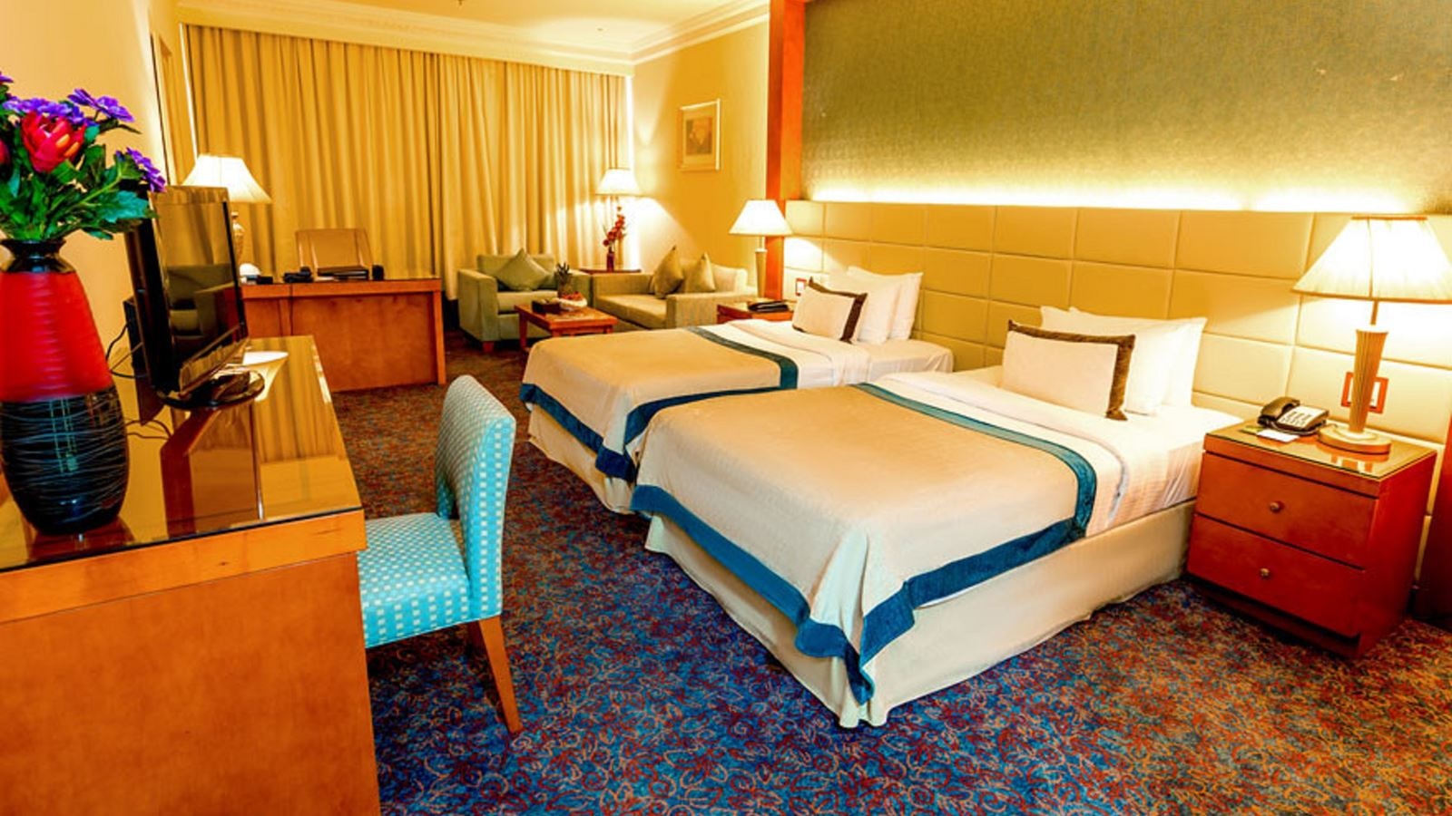 rooms-deluxe-room