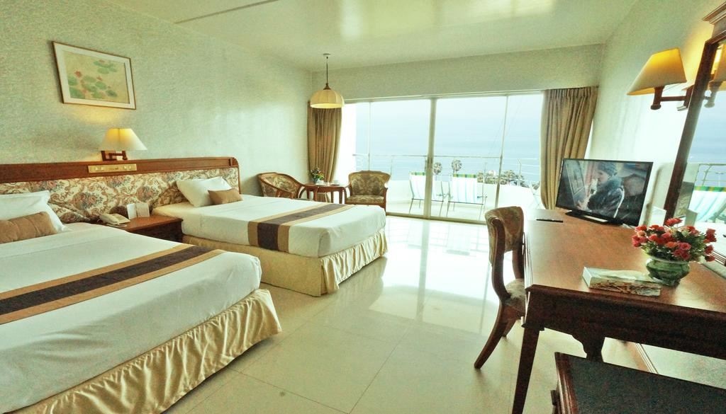 rooms-deluxe-room