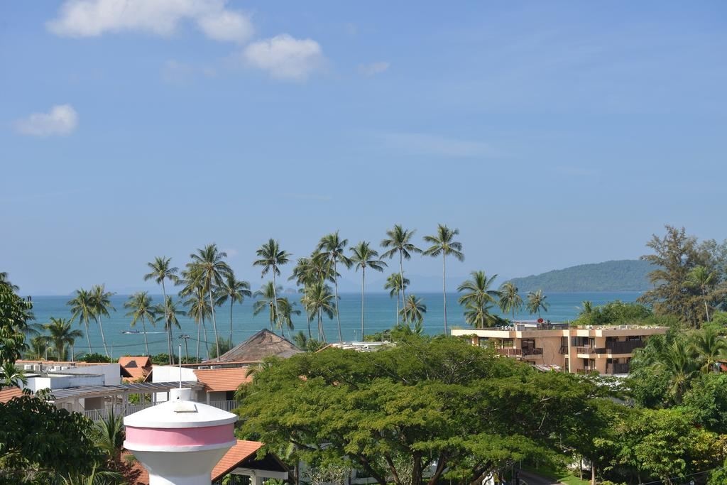 rooms-deluxe-sea-view-room