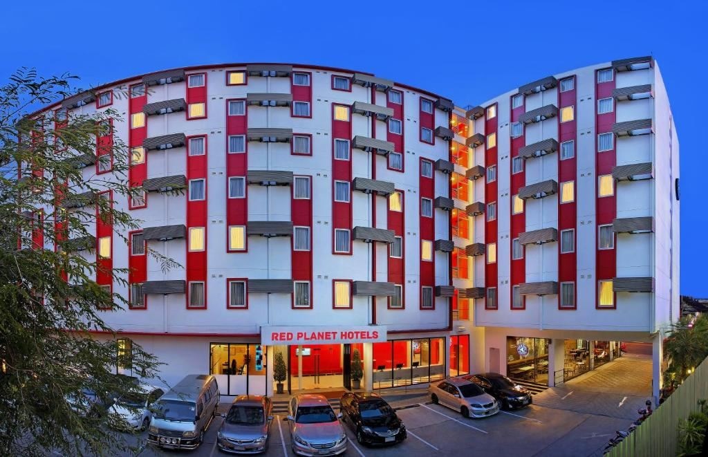 general-main-building
