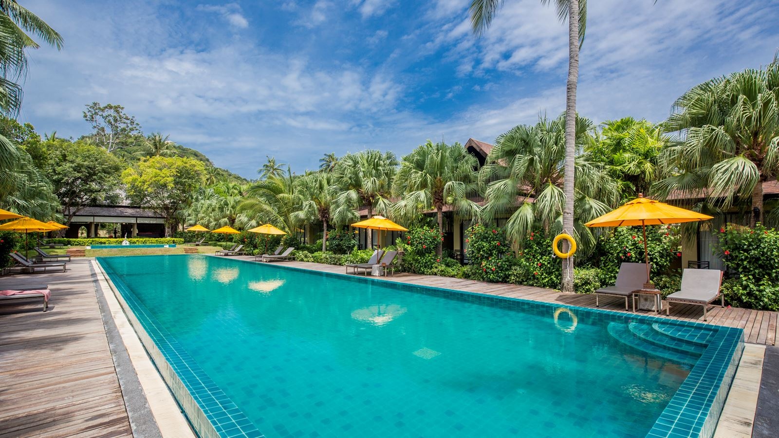 pools-outdoor-pool
