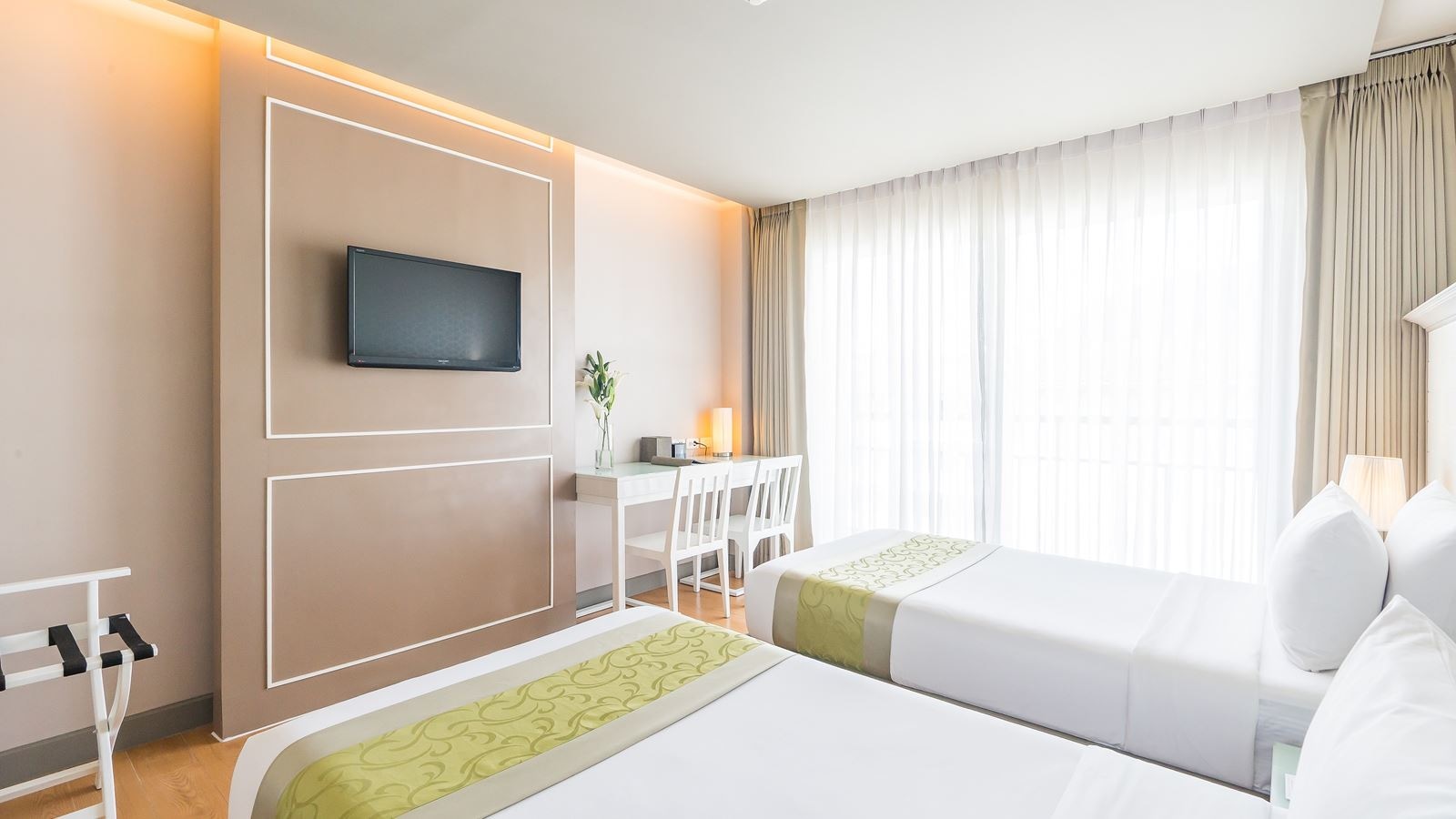 rooms-superior-room