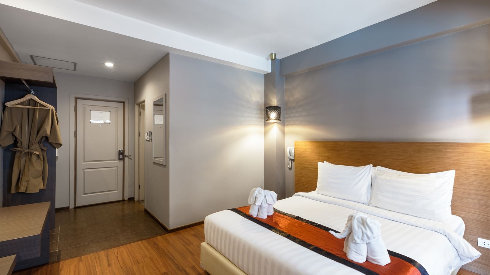 rooms-deluxe-pool-access