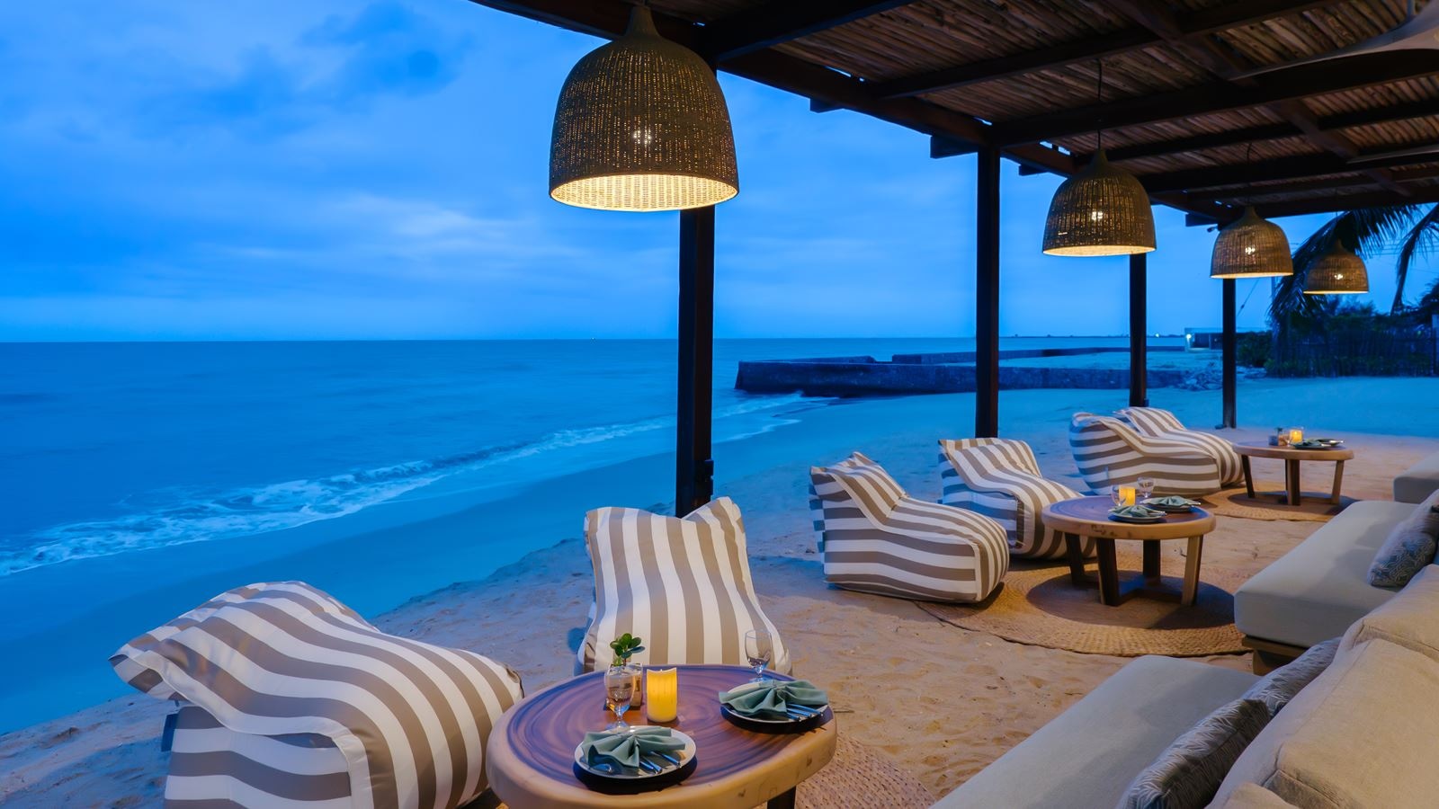 bars-beach-society