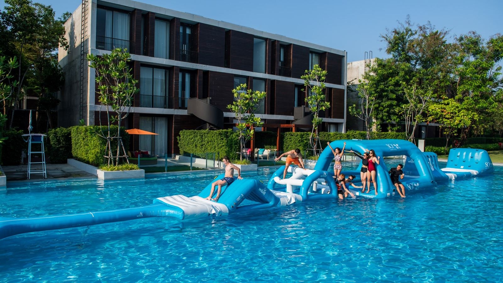 pools-outdoor-pool