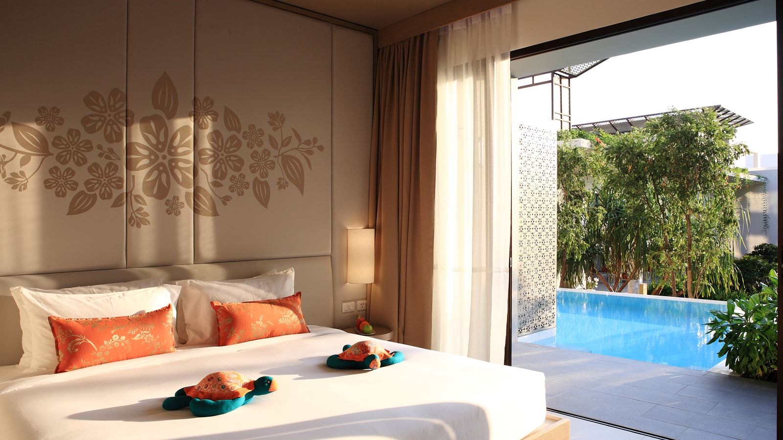 rooms-superior-pool-access