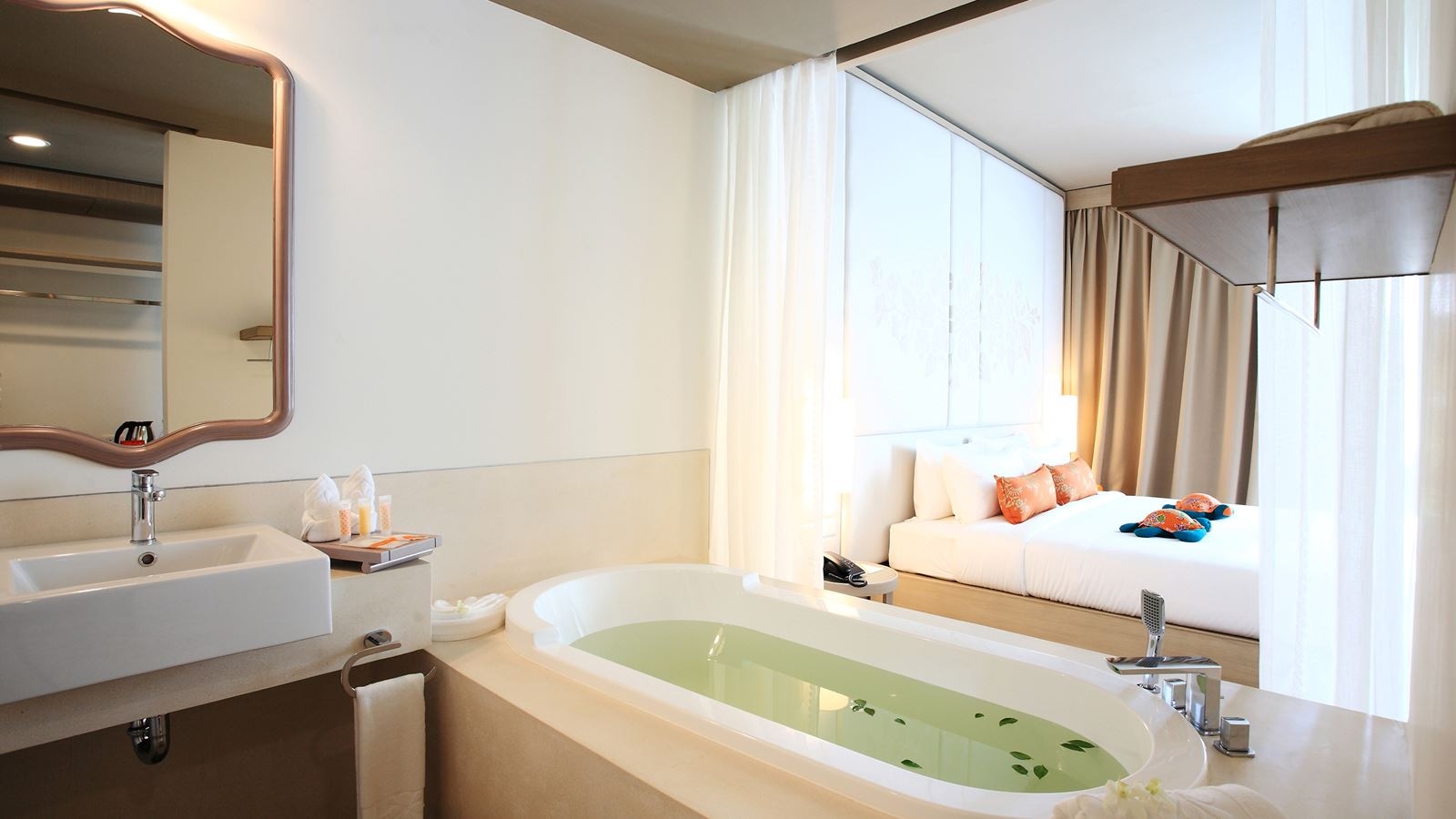 rooms-superior-pool-access