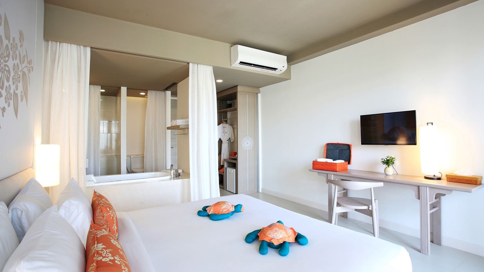 rooms-superior-pool-view