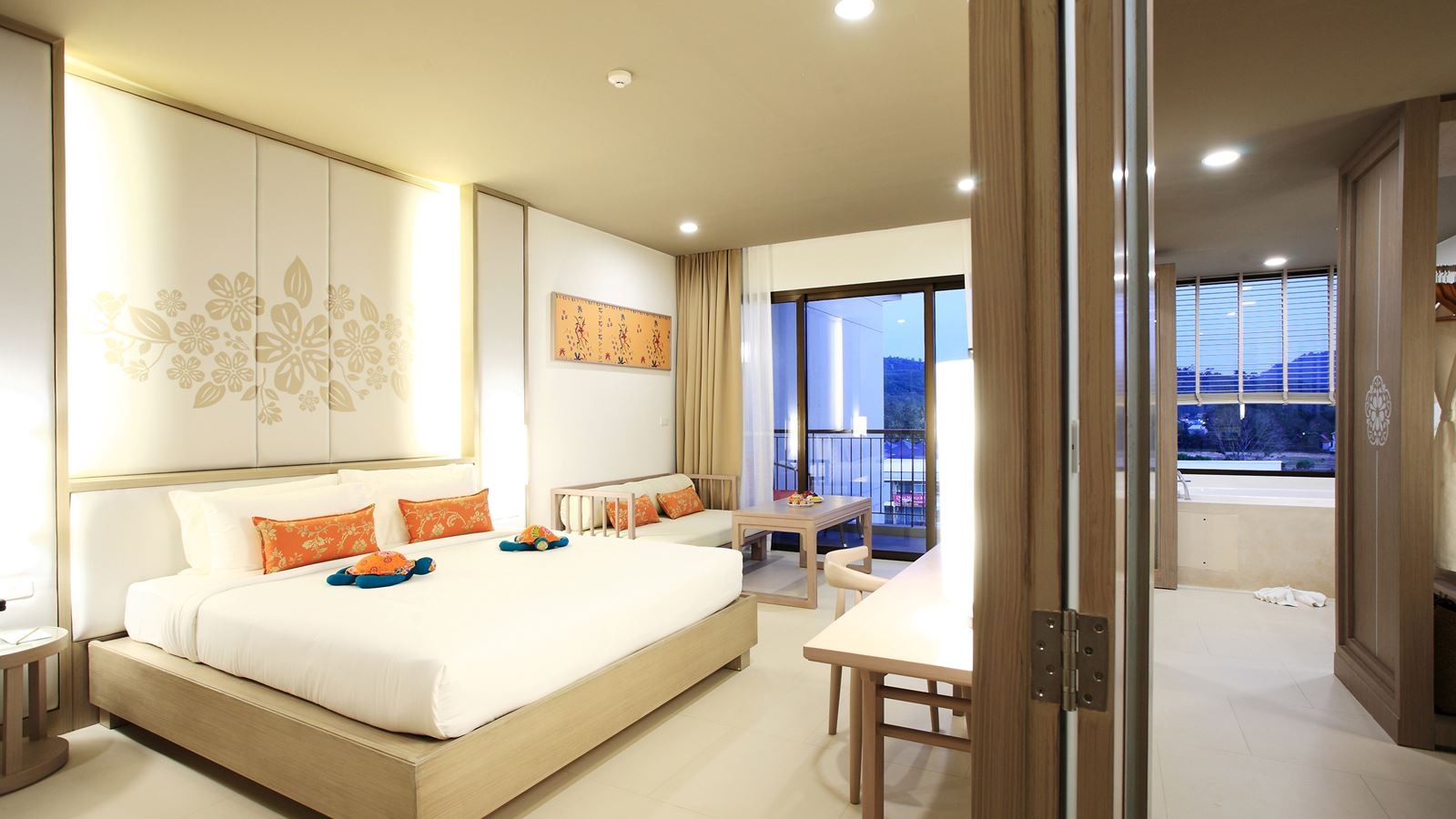 rooms-deluxe-pool-view