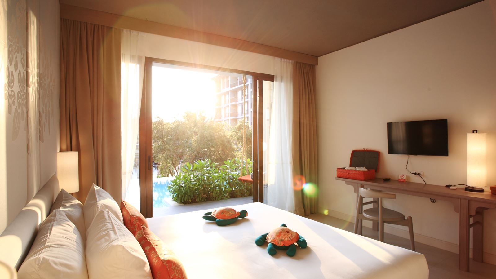 rooms-superior-pool-access