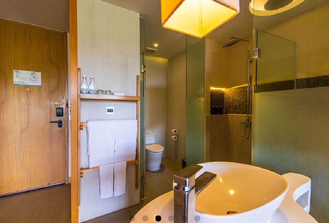 rooms-deluxe-partial-sea-view