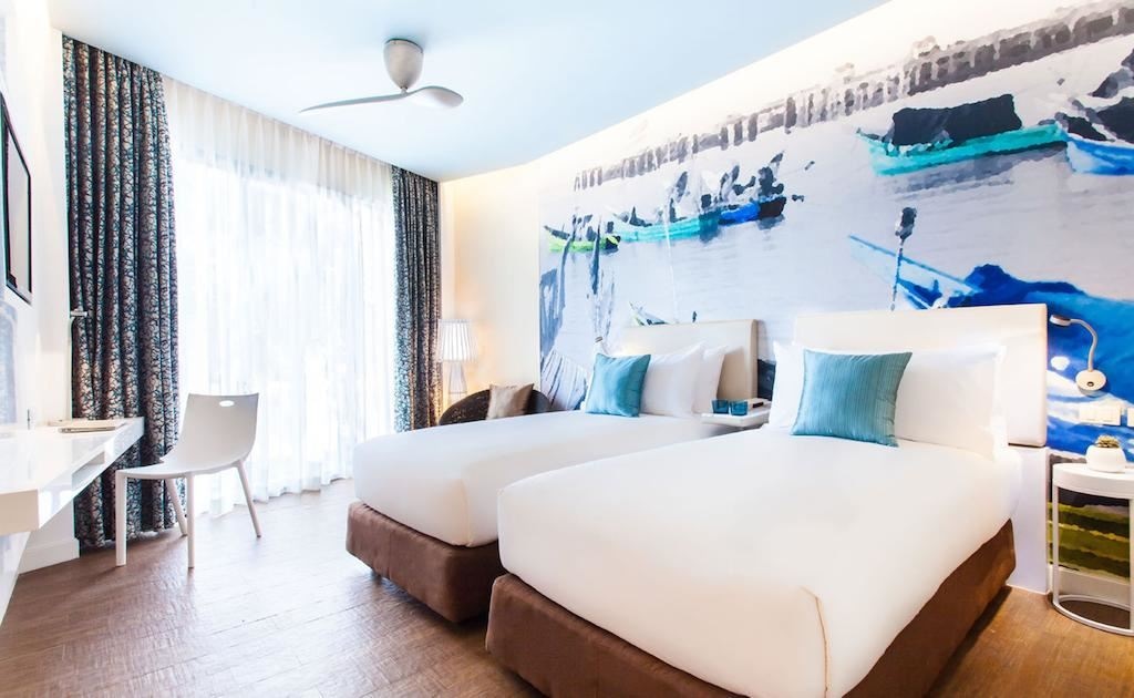 rooms-deluxe-beachfront