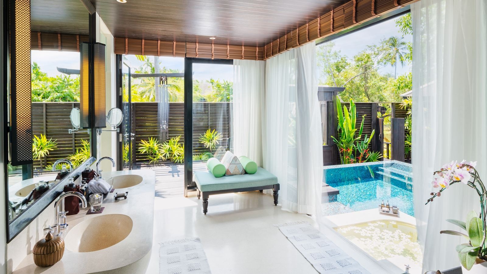 rooms-pool-villa