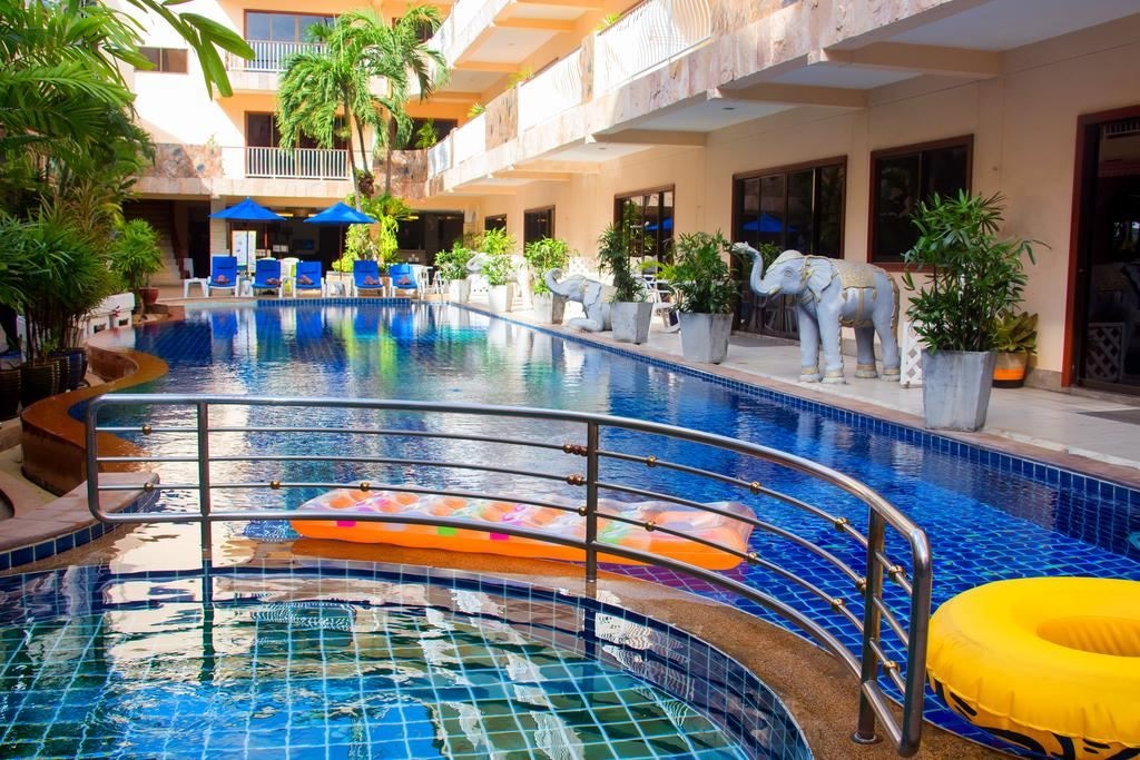 pools-outdoor-pool