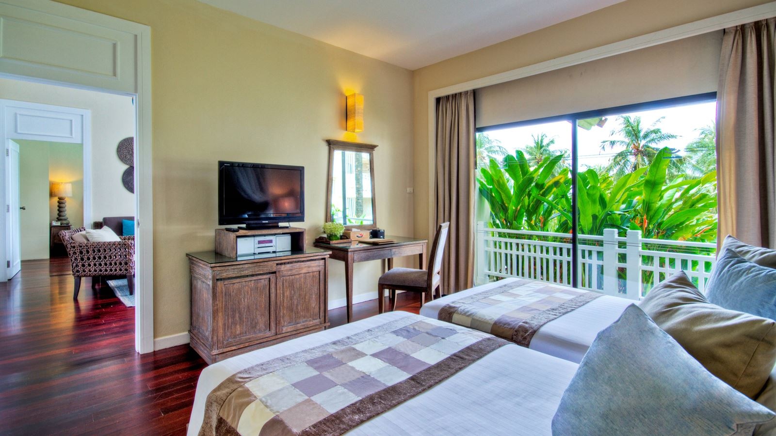 rooms-pool-villa