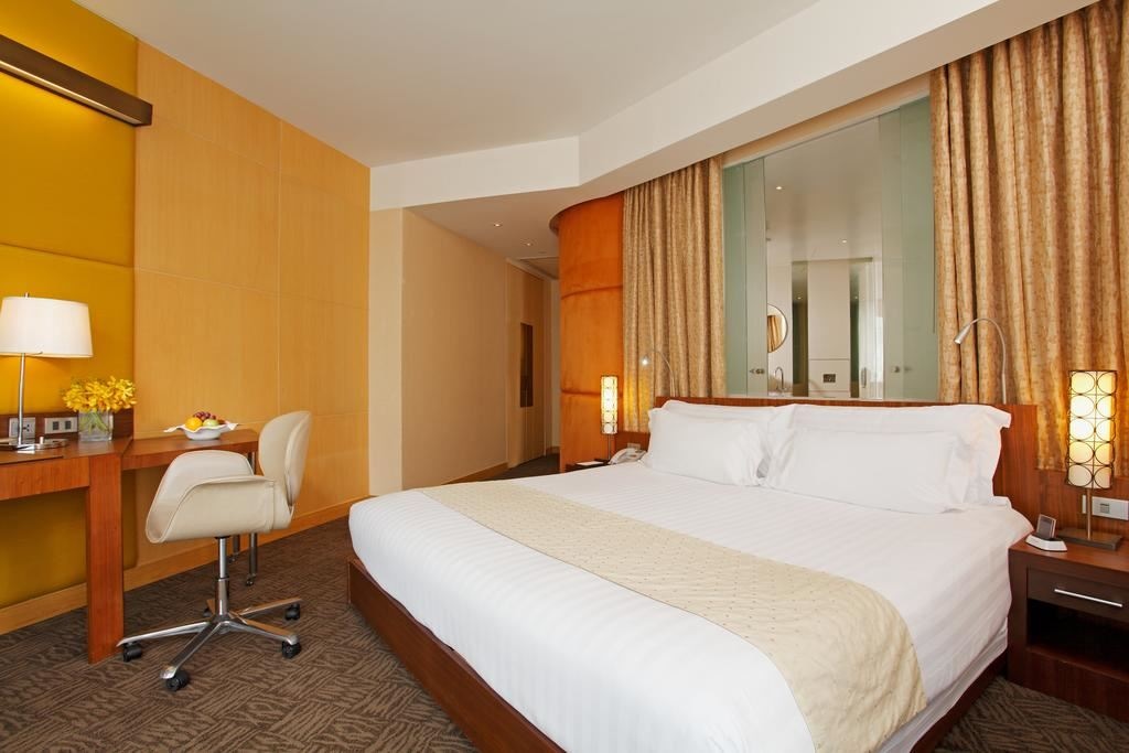 rooms-world-club