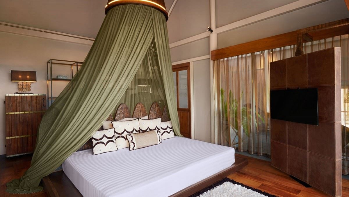 rooms-tent-pool-villa