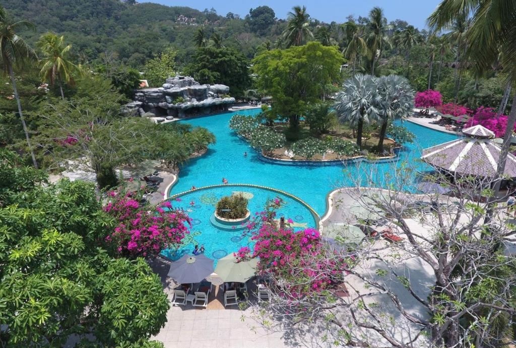 pools-outdoor-pool