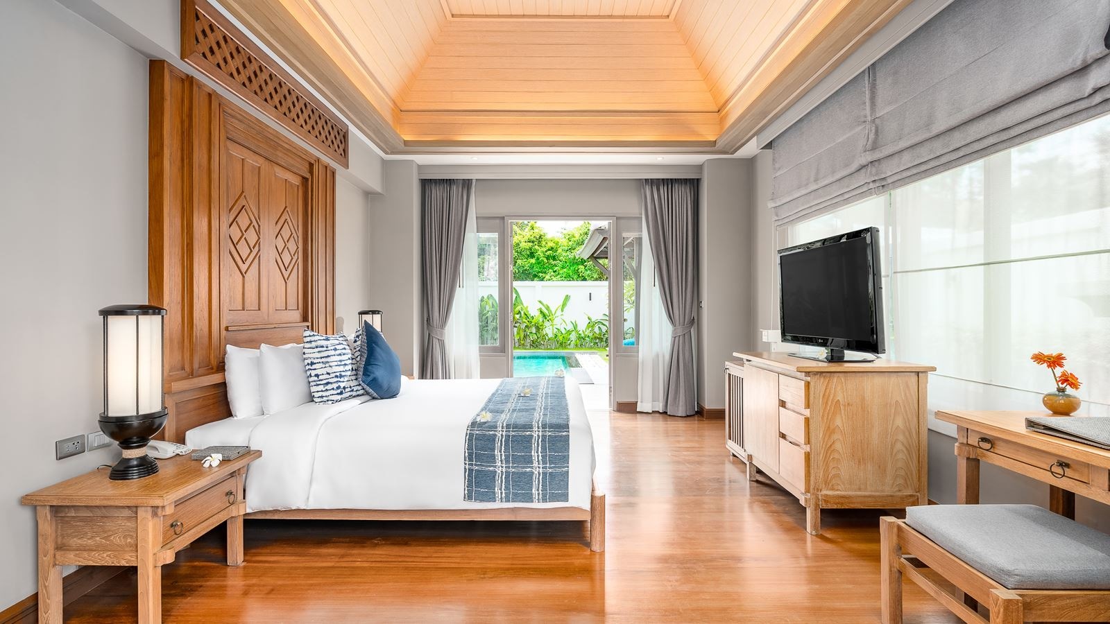 rooms-pool-villa