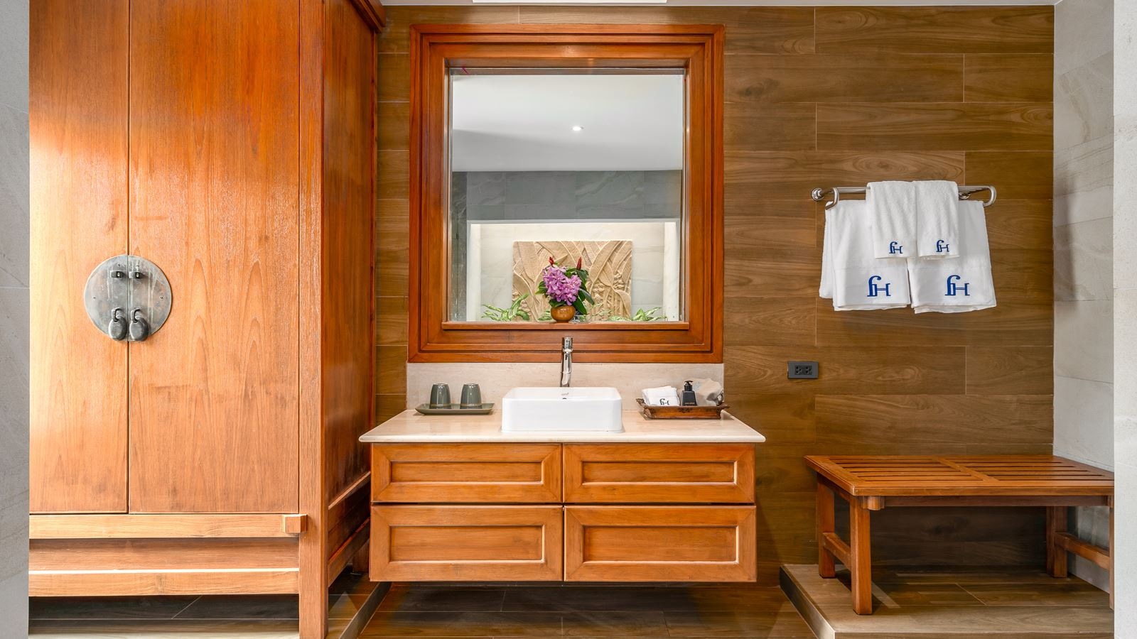 rooms-pool-villa