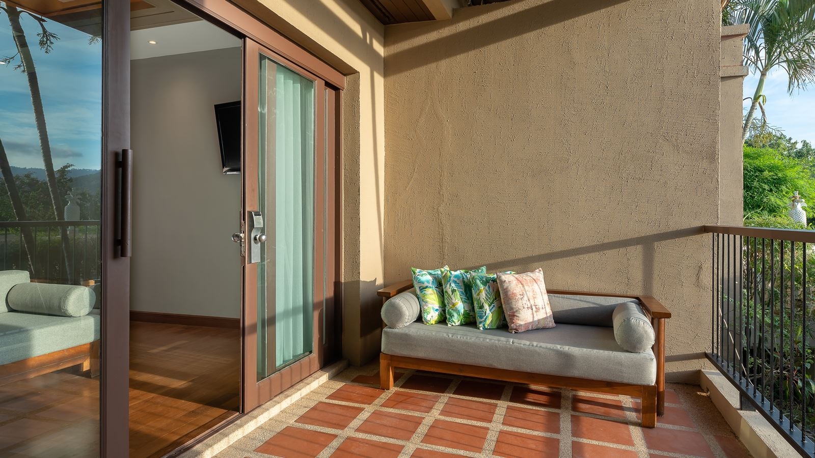 rooms-sunset-suite