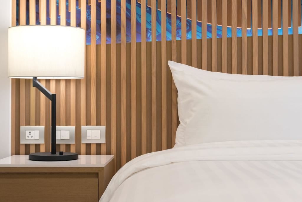 rooms-deluxe-ocean-room