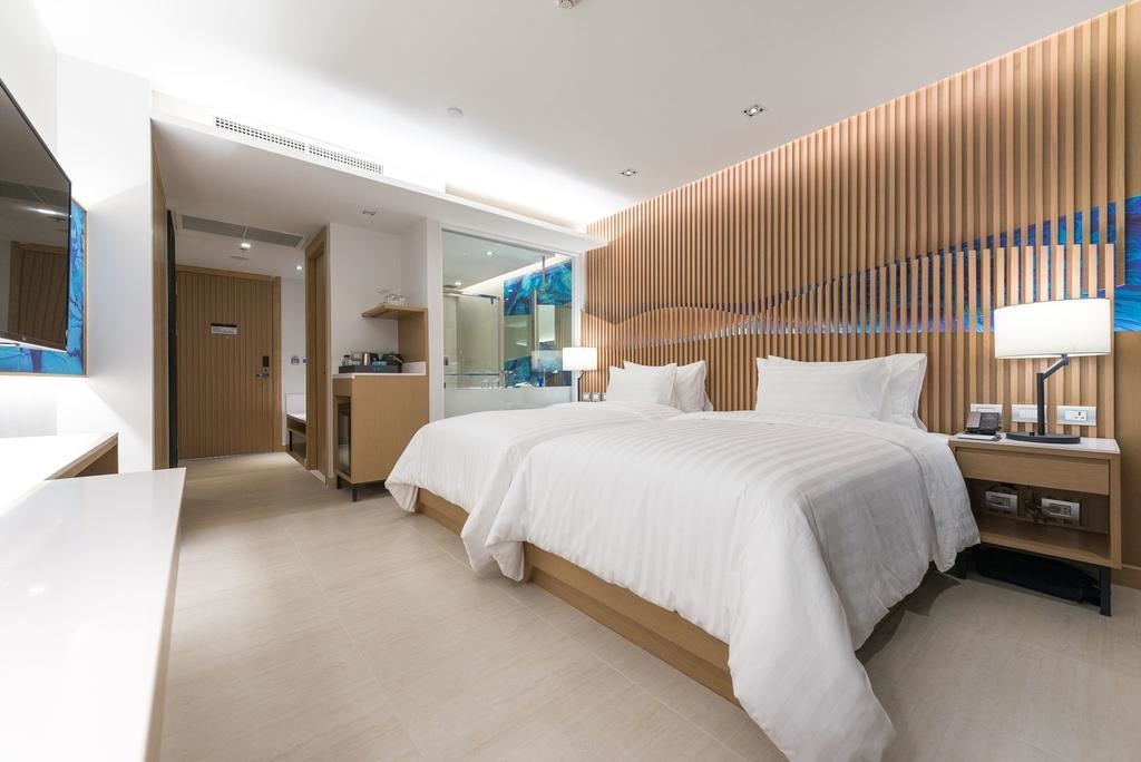 rooms-deluxe-urban-room