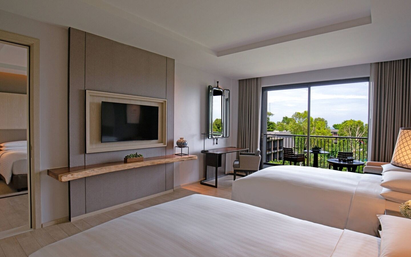 rooms-family-room